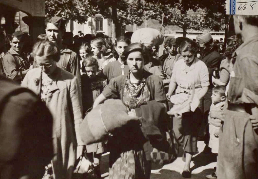 mulleres no campo de concentración
