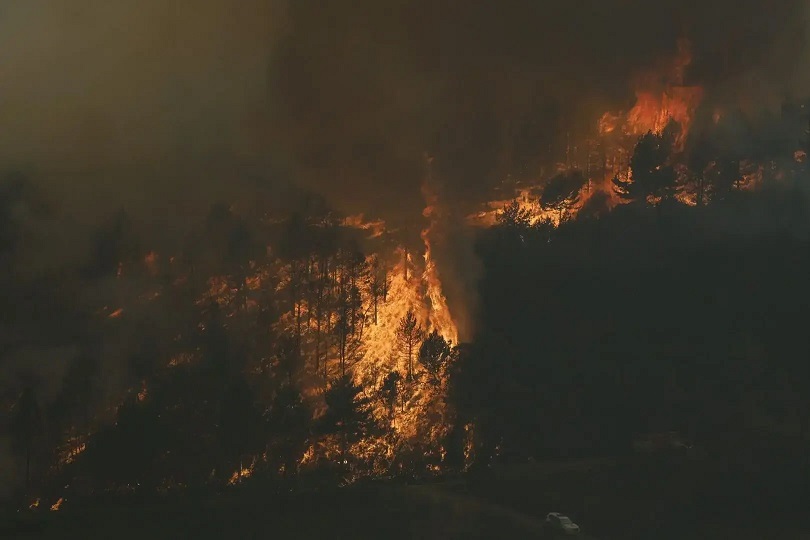 Os incendios do 2025: O lume sen fin por Benito Andrade